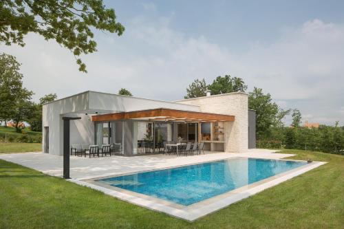 Villa Helios — 4-Star Luxury Hotel in Sveti Petar U Sumi, Croatia