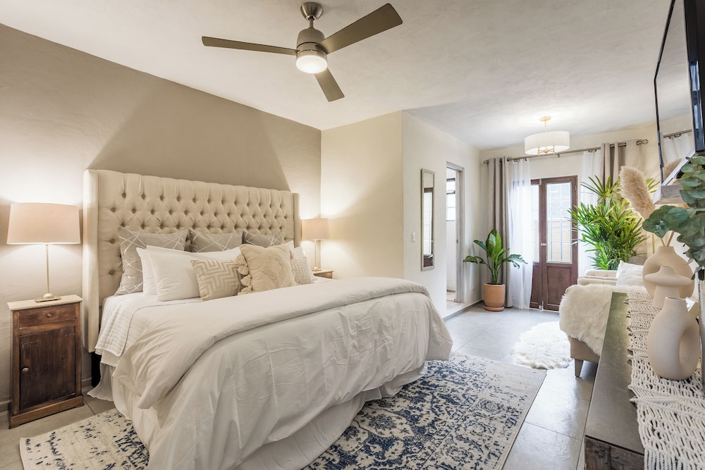 King Suite Casa with Rooftop in Centro San Miguel de Allende — 4-Star Luxury Hotel in San Miguel De Allende, Mexico
