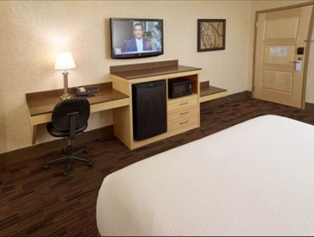 LivINN Hotel Minneapolis North Fridley - photo 24