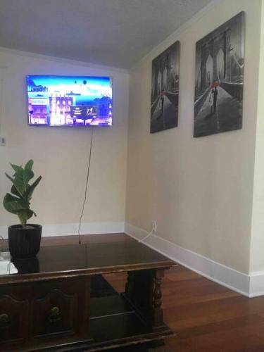 2 Bedroom Suite — Schenectady — photo 5
