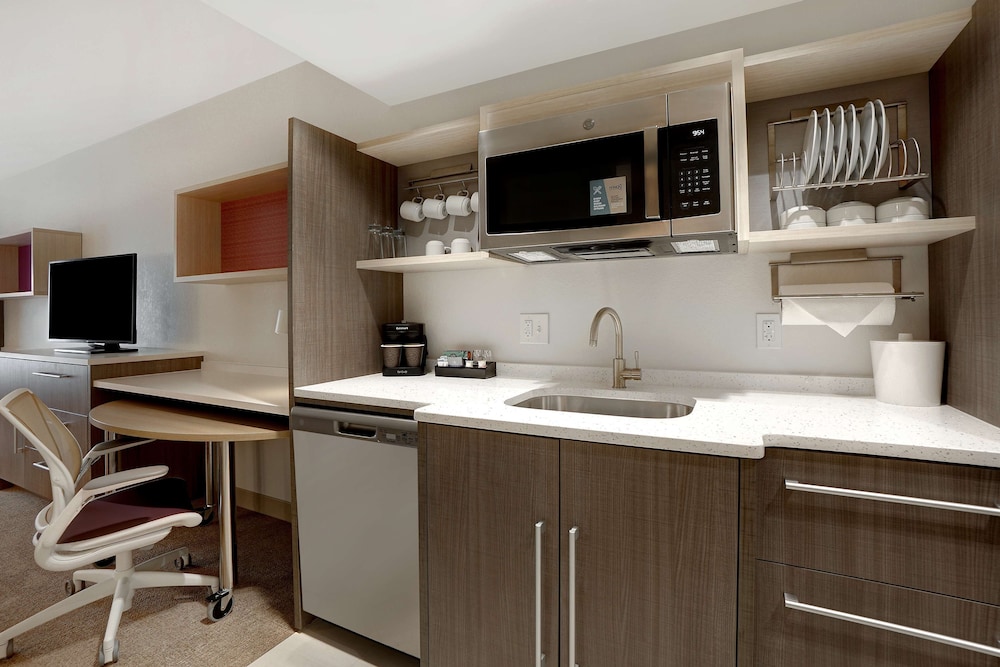 Home2 Suites by Hilton Lakewood Ranch - photo 19