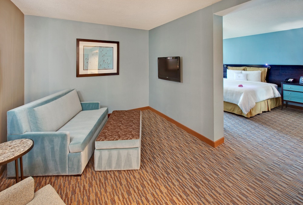 Crowne Plaza Lombard Downers Grove by IHG - photo 16