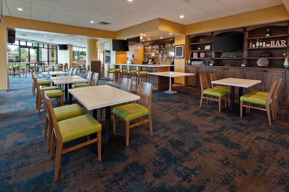 Holiday Inn Palmdale Lancaster by IHG - photo 19