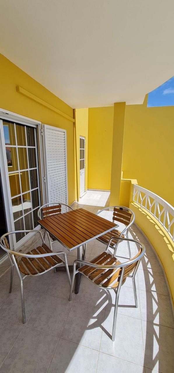 Manta Treasure Beach Wifi Barbecue Backyard — 4-Star Luxury Hotel in Manta Rota, Portugal