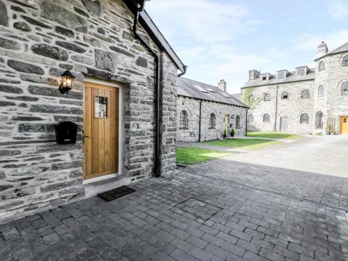 4 Bythynnod yr Aran — 4-Star Luxury Hotel in Bala, United Kingdom