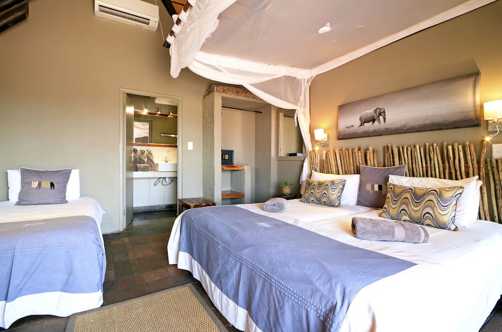 Twyfelfontein Country Lodge — Khorixas — photo 4