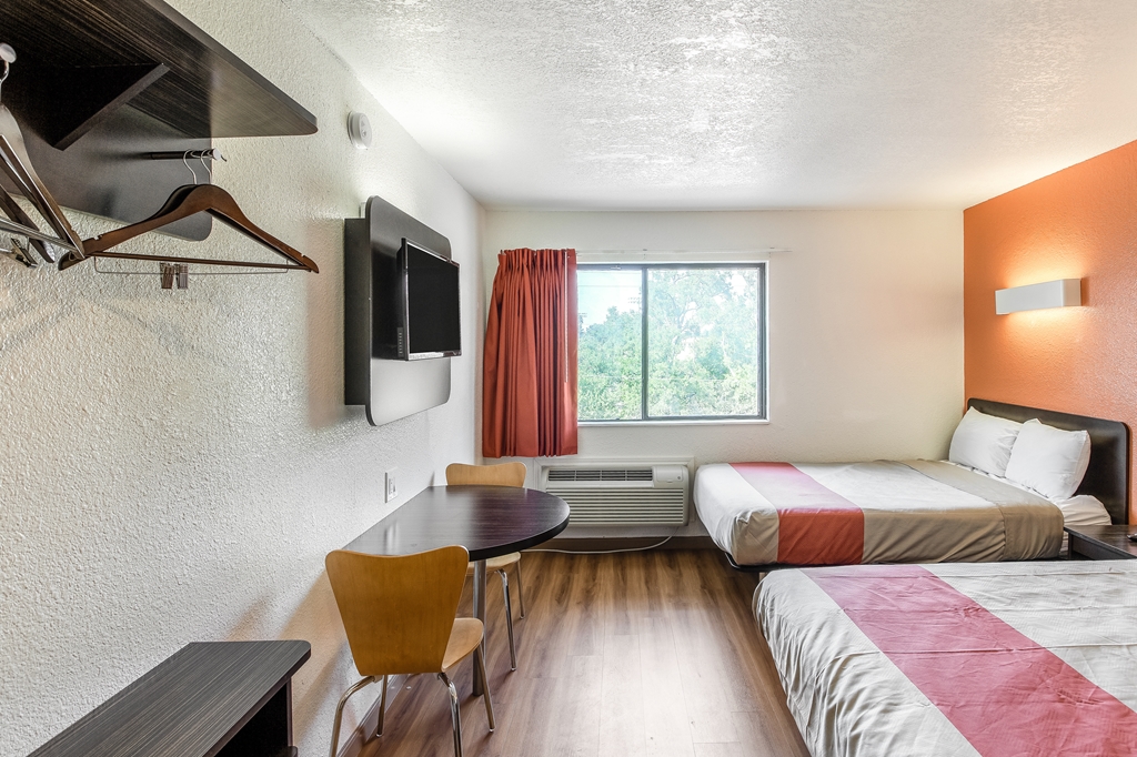 Motel6 Dallas TX South - photo 11