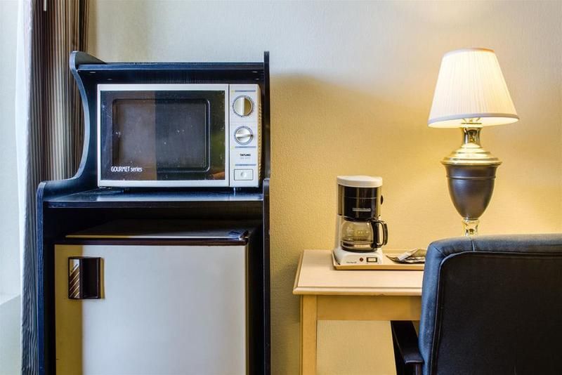 Quality Inn Merriam Kansas City - photo 31