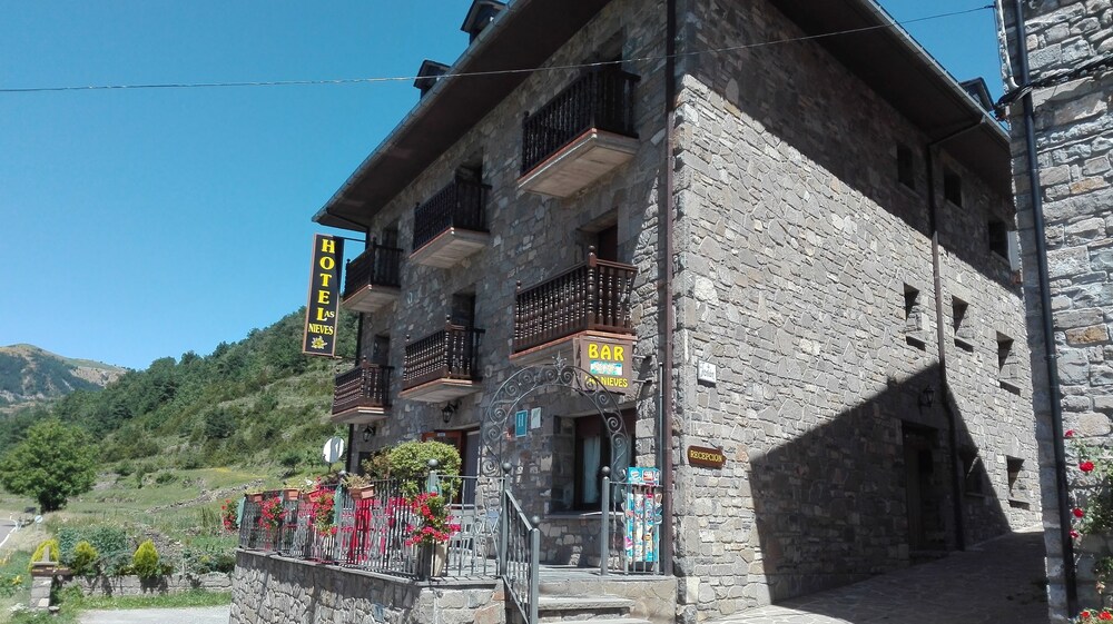Hotel Las Nieves - carbon neutral hotel in Broto