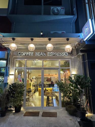 Twenty Two Place Hostel Sukhumvit 22