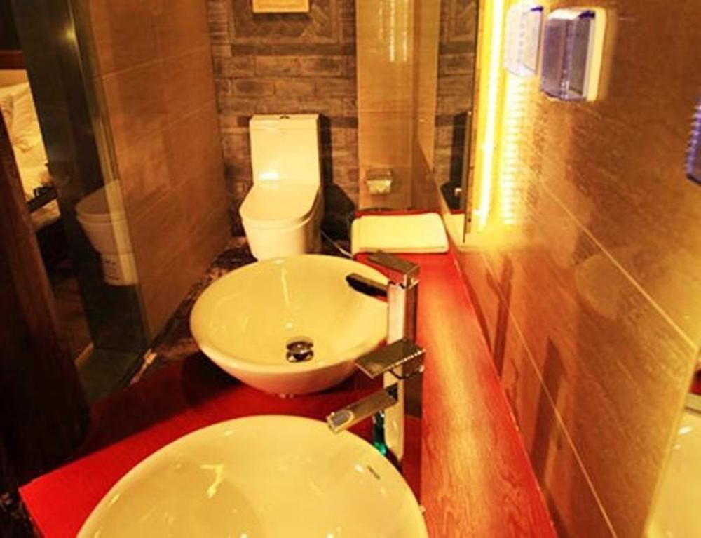 Lijiang Scenic Vacation Hotel — 4-Star Luxury Hotel in Lijiang, People's Republic of China