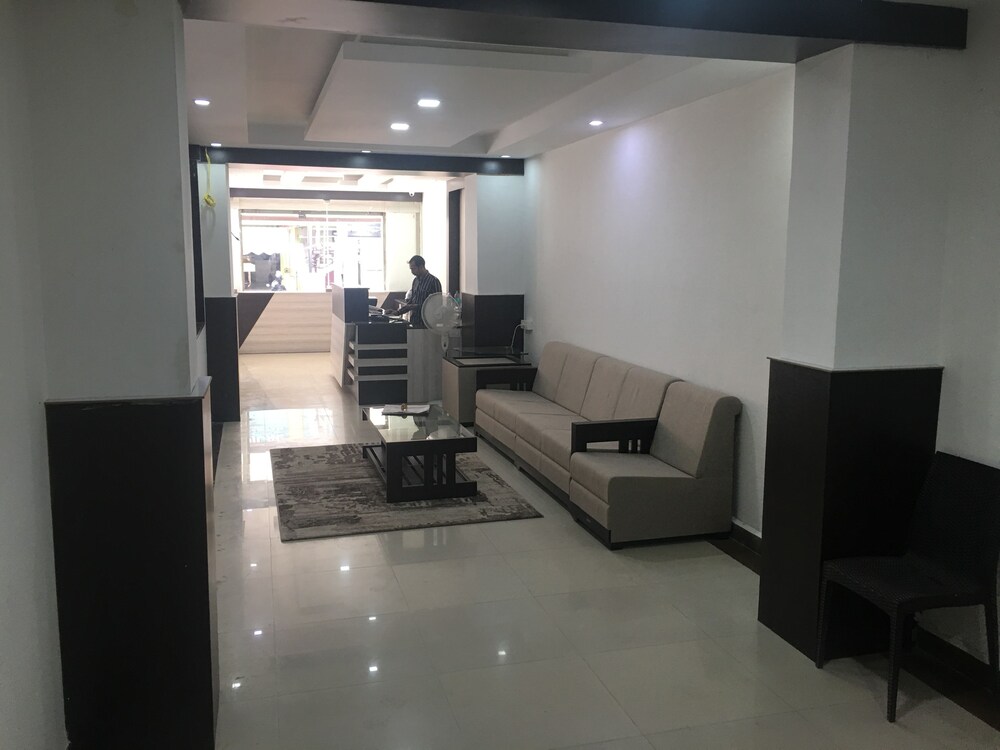 Sri Guru Inn - last minute hotel in Coimbatore