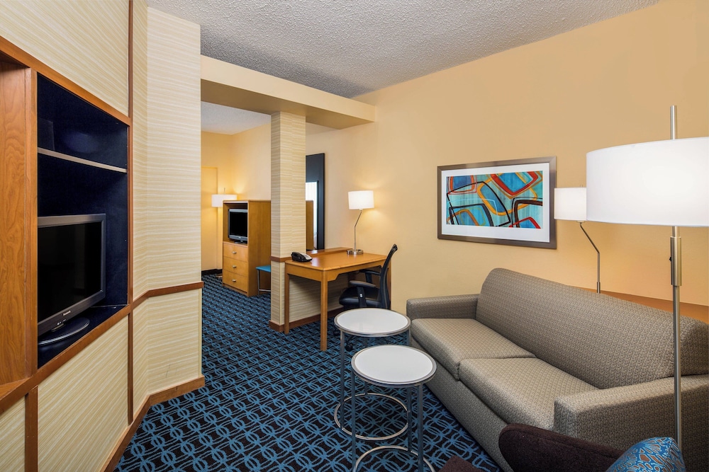 Fairfield Inn & Suites San Antonio Airport North Star Mall - photo 11