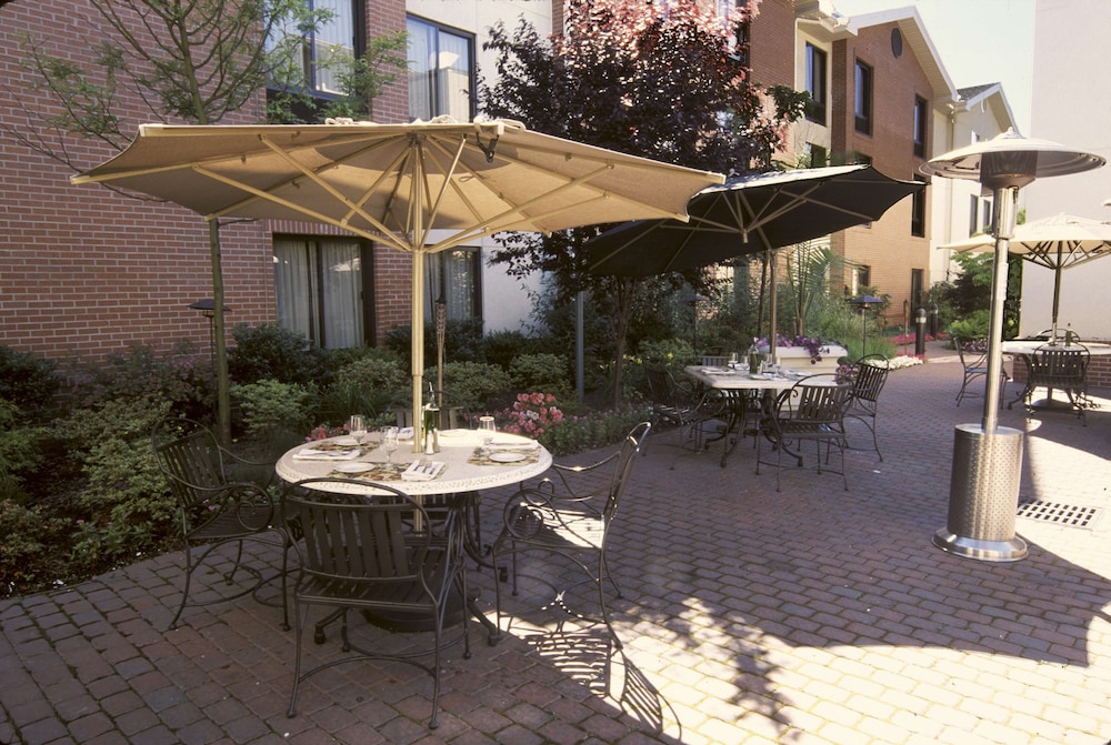 Hampton Inn & Suites Fairfield - photo 70