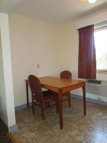 Monticello Motel - photo 20