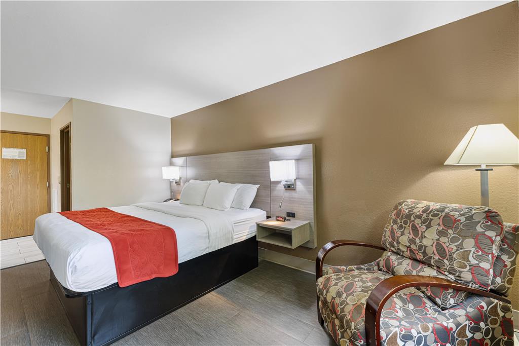 SureStay Plus Hotel by Best Western Kearney Liberty North - photo 30
