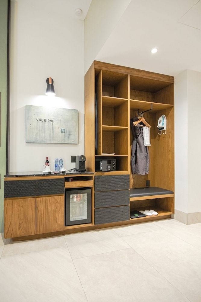 Minibar