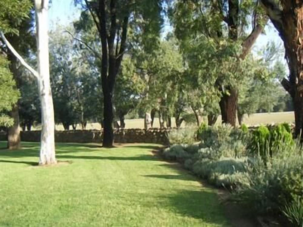 Jugiong Motor Inn — hotel in Gundagai