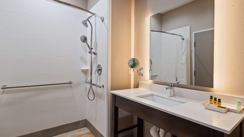 Best Western Plus Executive Residency Ascension Hotel - photo 35
