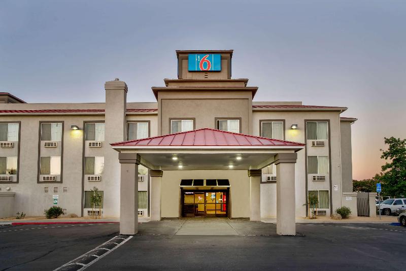 Motel 6 Hesperia CA West Main Street I 15 — hotel in Hesperia