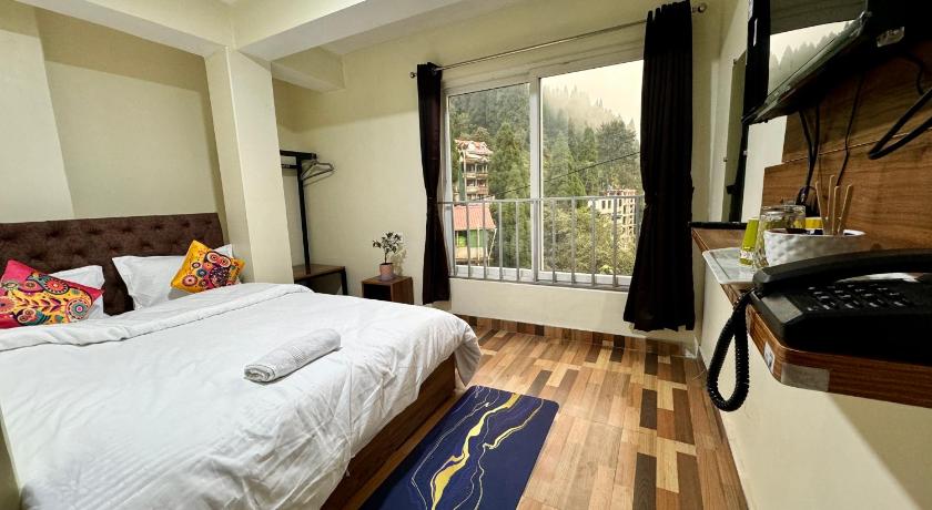 Darjeeling Hillside Inn — Darjiling — photo 2