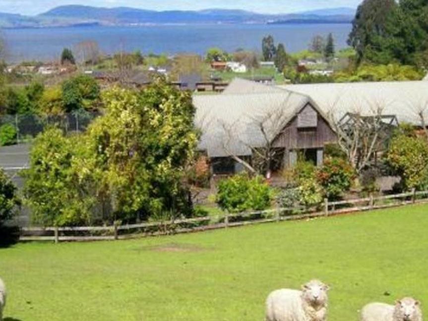 A Panoramic Country Homestay — 4-Star Luxury Hotel in Rotorua, New Zealand