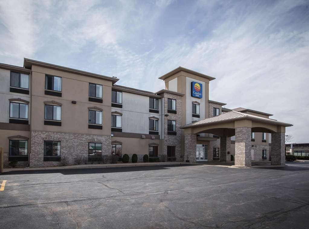 Comfort Inn Crystal Lake Algonquin - featured photo