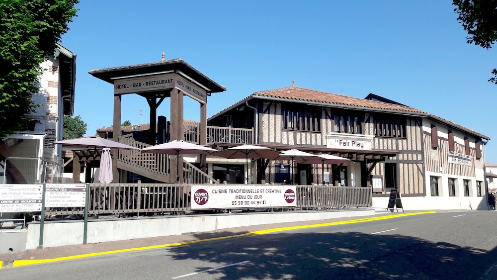 Logis Hôtel Le Fair Play — hotel in Leon