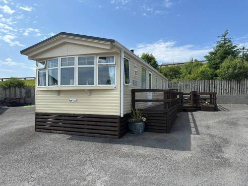 Cozy Donegal Caravan - last minute hotel in Unknown City