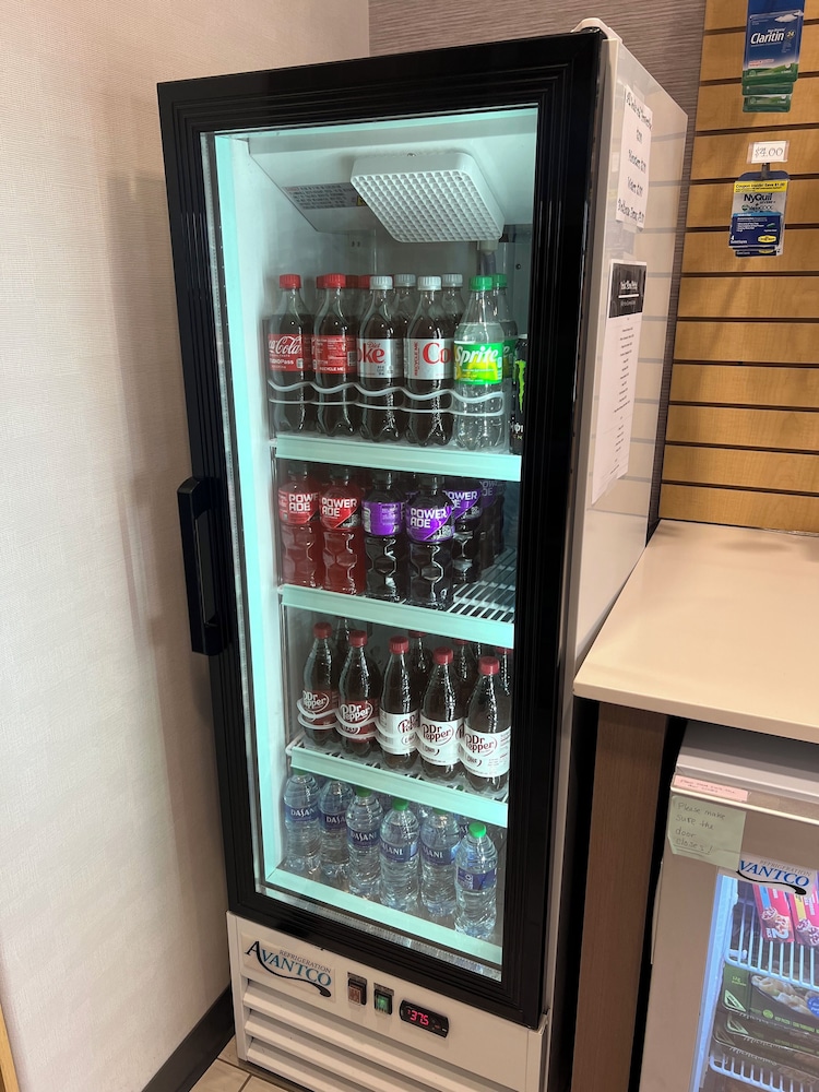 Holiday Inn Express Hotel & Suites Beatrice an IHG Hotel - photo 5