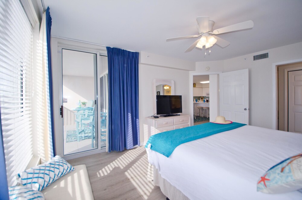 Island Princess Beach Resort by Panhandle Getaways - photo 3