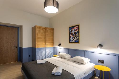 Newly Renovated Modern 2BR Apartment near Fabrika
