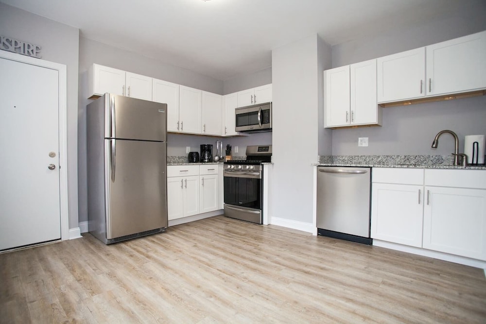 Luxe 4BR 3 Bath North End & Faneuil Hall - photo 6