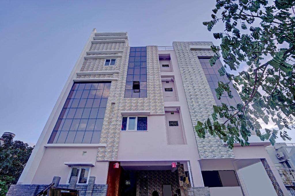 Super Hotel O Cosmopolis Bhubaneswar Formerly Luxury Stay