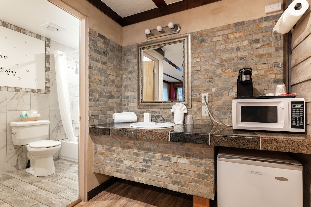 Wanderlust Inn - photo 25