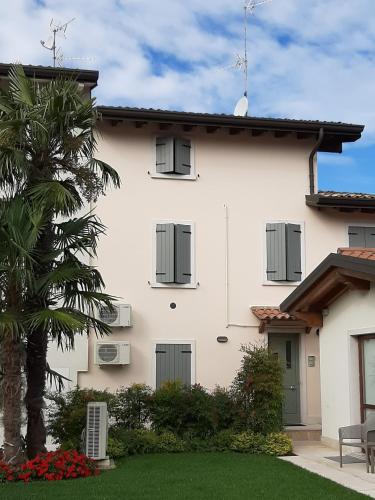 Corte Mantovani Appartamenti — 4-Star Luxury Hotel in Lazise, Italy