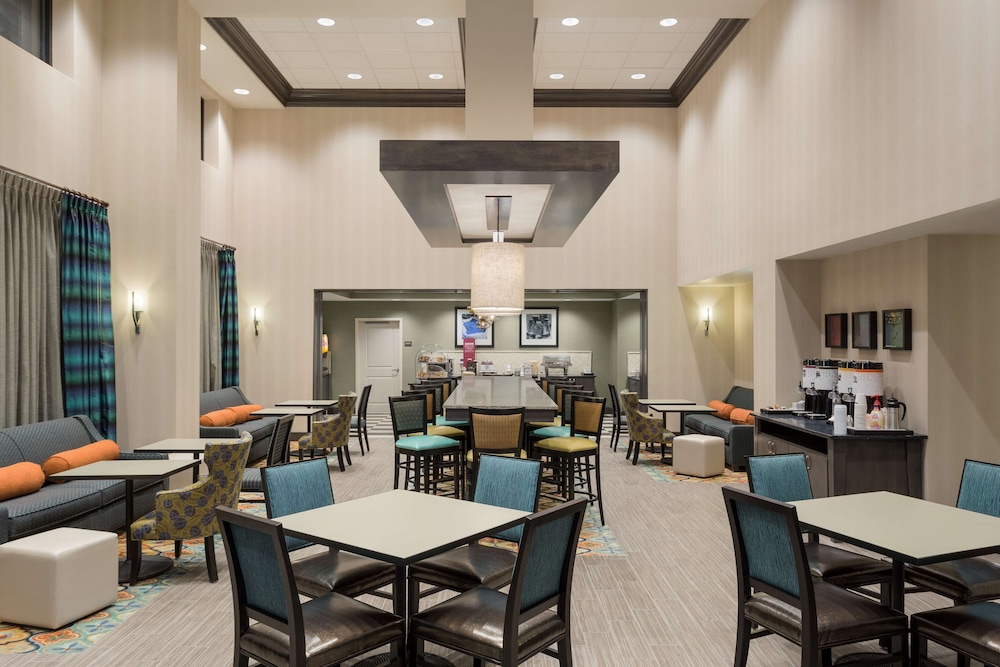 Hampton Inn & Suites West Des Moines SW Mall Area - photo 23