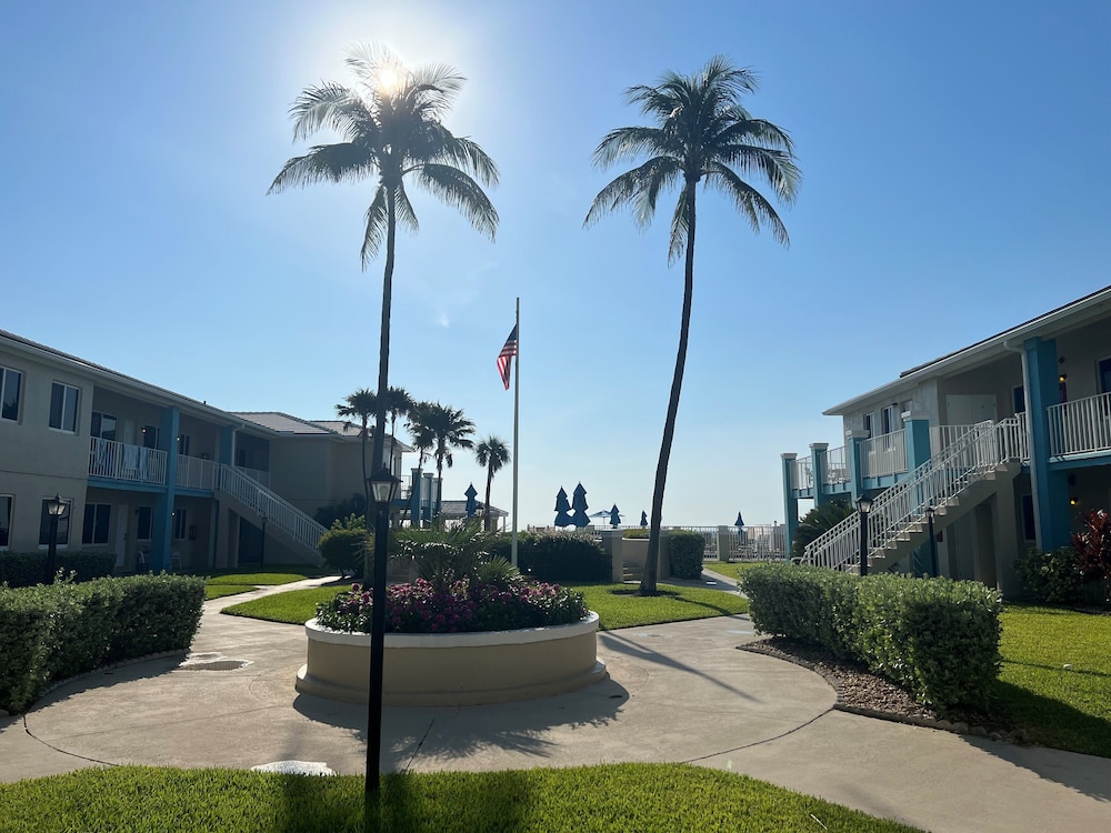 Gulfstream Manor - photo 18