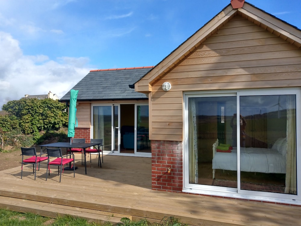 Orchard Chalet — 4-Star Luxury Hotel in Liskeard, United Kingdom