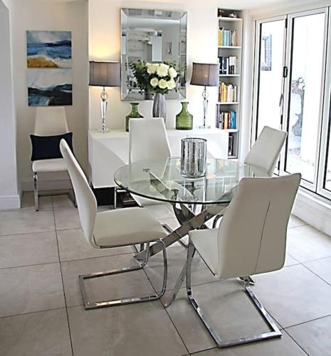 Sommersway Cottage — 4-Star Luxury Hotel in Brixham, United Kingdom