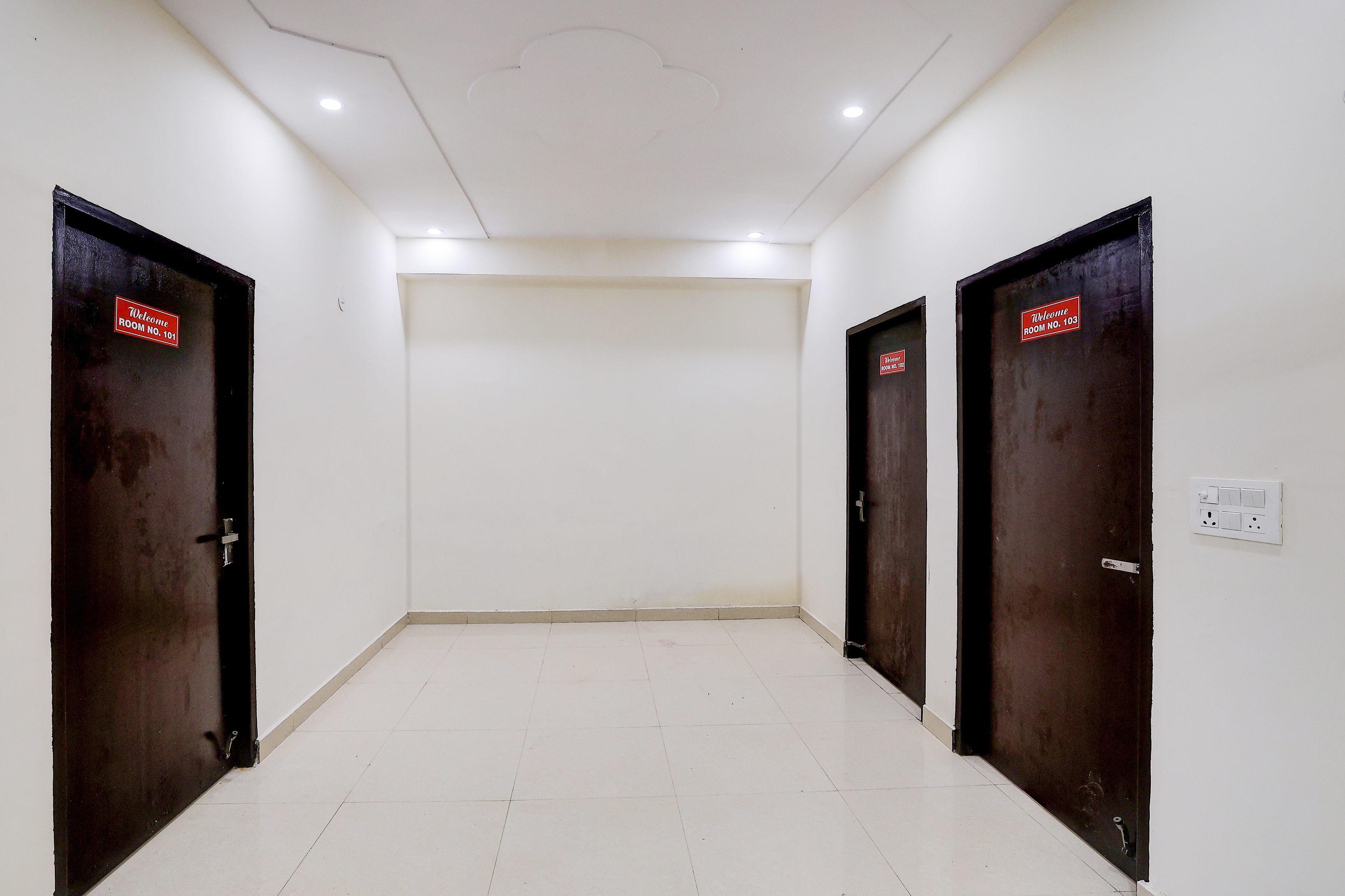 Hotel O by OYO The Great Royal Hotel — 4-Star Luxury Hotel in Noida, India