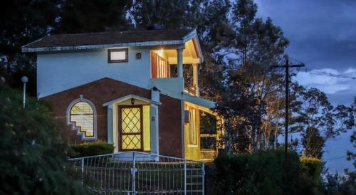 The Orange Home — 4-Star Luxury Hotel in Kotagiri, India