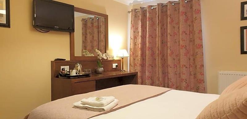 Usk And Railway Inn in Brecon, United Kingdom