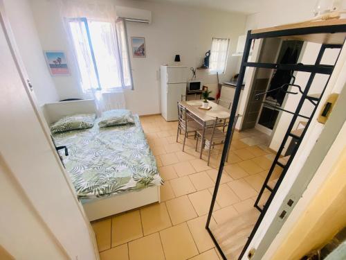 Studio Cosy Proche du Port Tout Se Fait a Pied in Port-La-Nouvelle, France