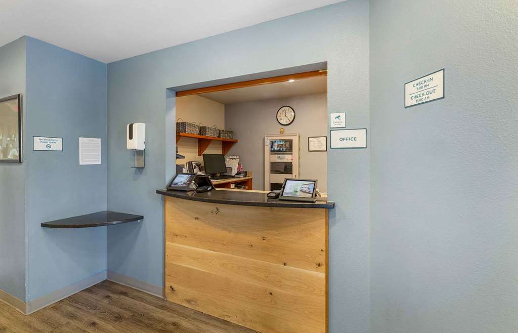 WoodSpring Suites Akron - photo 3