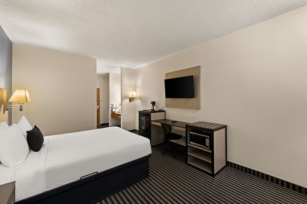 Red Lion Inn & Suites Gretna - photo 12