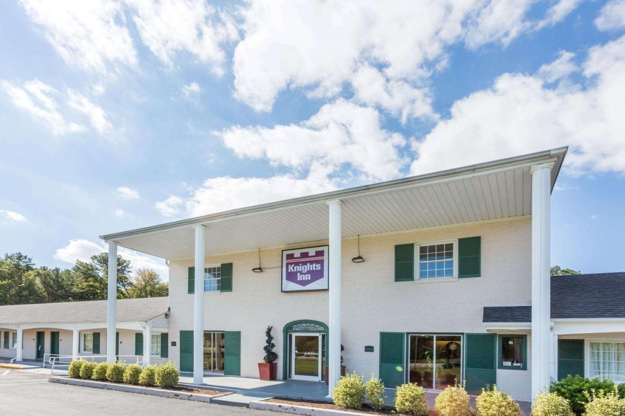 Knights Inn Glen Allen VA — hotel in Glen Allen