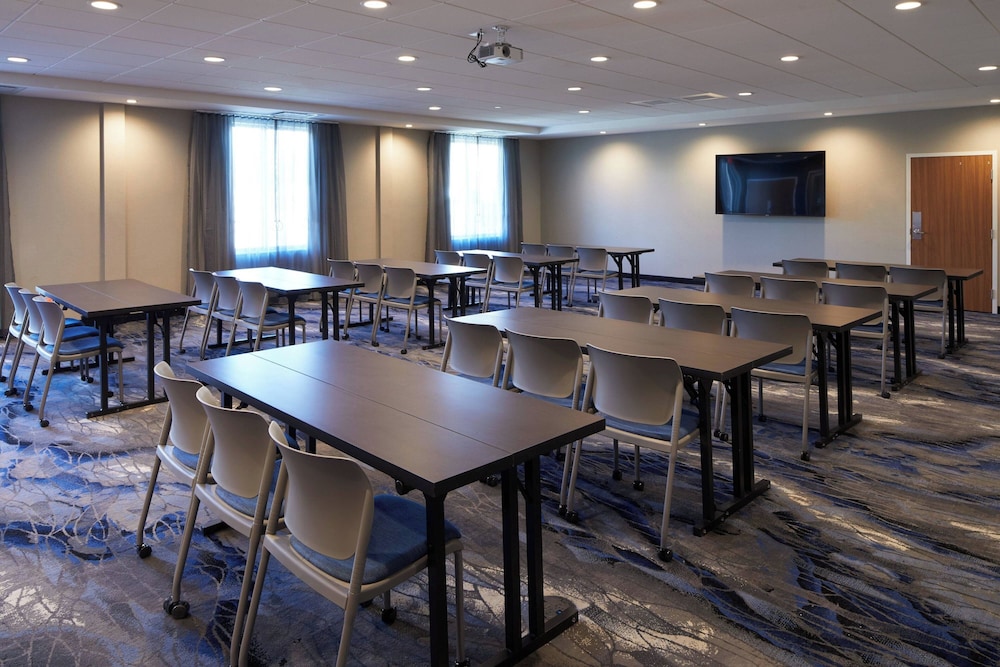 Fairfield Inn & Suites by Marriott Riverside Moreno Valley - photo 21