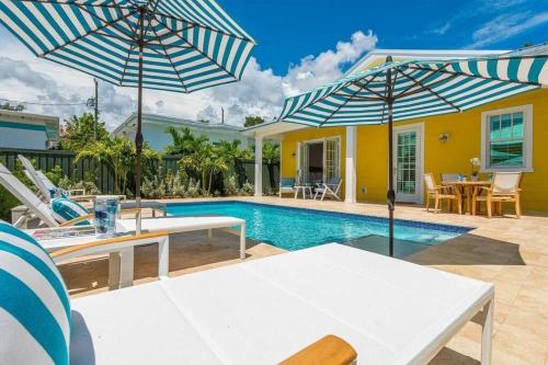 The Sunshine Haven with Private Pool House — 4-Star Luxury Hotel in West Palm Beach, United States
