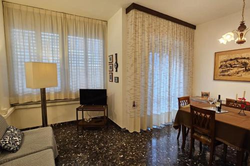 Monticelli apt 6 posti letto — 4-Star Luxury Hotel in Florence, Italy